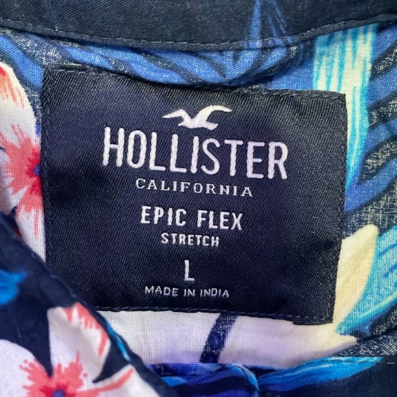 HOLLISTER short sleeve button up - Picture 2 of 3